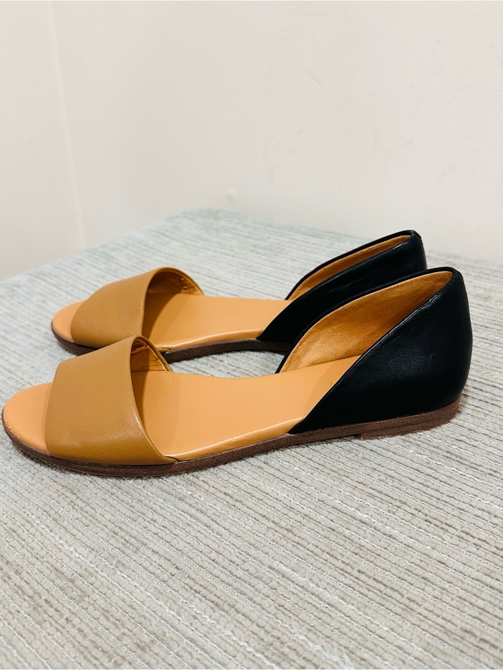 J.Crew Women's Two Tone Leather D'Orsay Peep Toe Flat Sandals Black Tan Size 6.5
